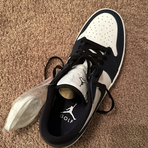 Nike Men’s shoe - Picture 3 of 4